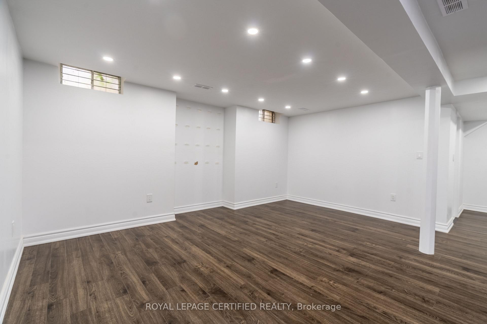 Photo 32 of 976 Grandview Street N, Oshawa, Pinecrest — HOMEH
