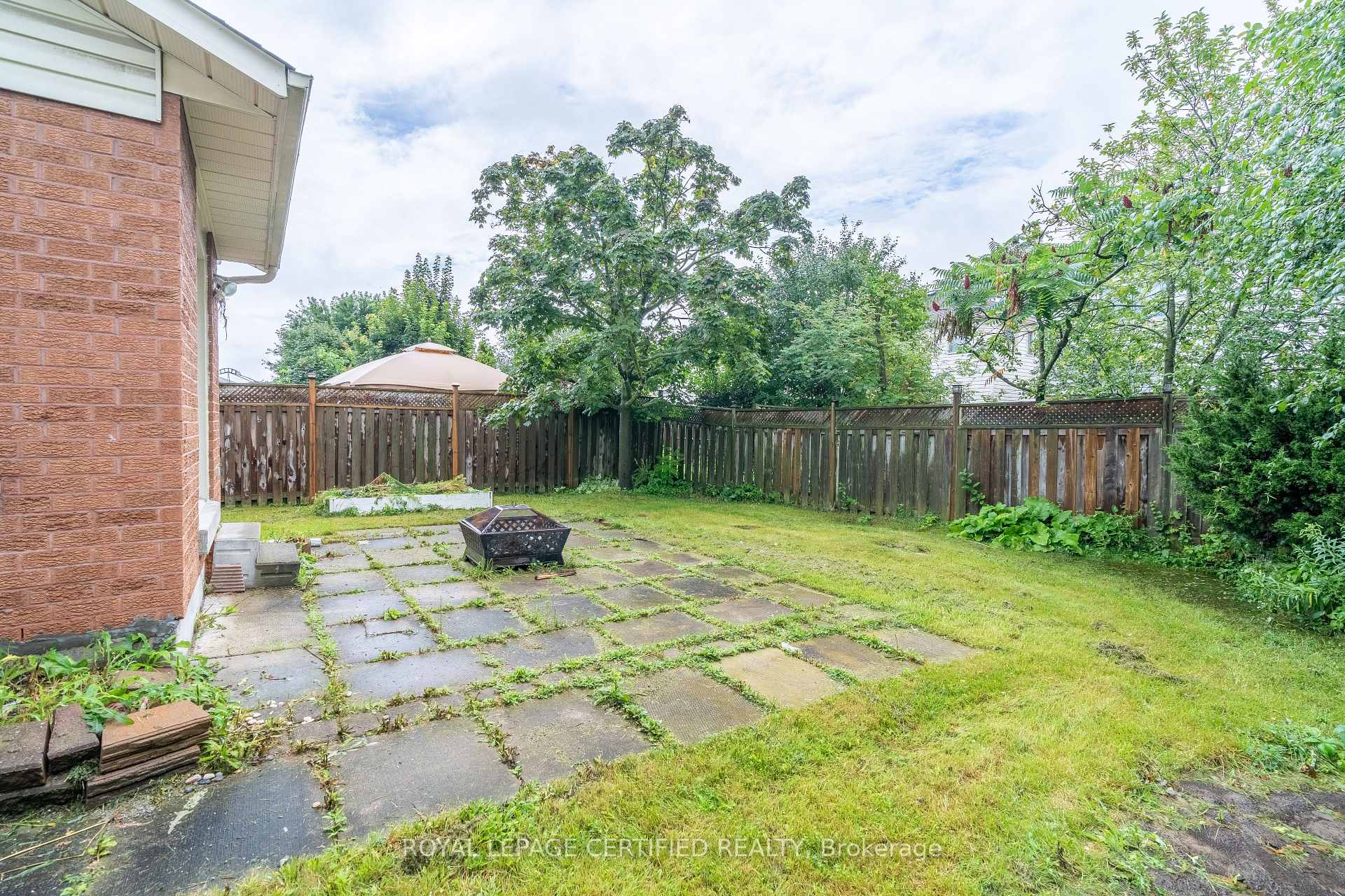 Photo 38 of 976 Grandview Street N, Oshawa, Pinecrest — HOMEH