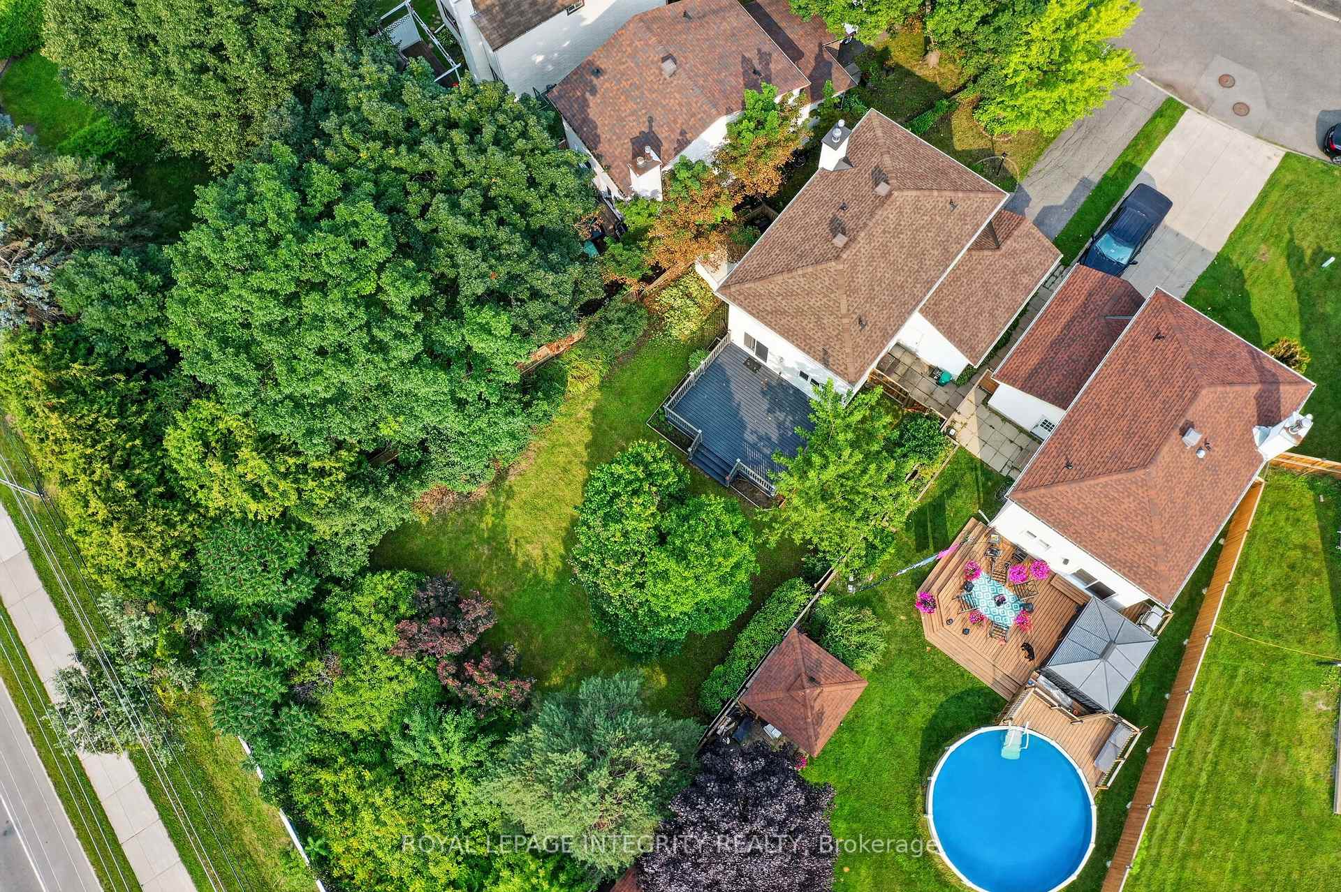 Photo 2 of 1883 Des Prairies Avenue, Ottawa, Queenswood Heights South — HOMEH