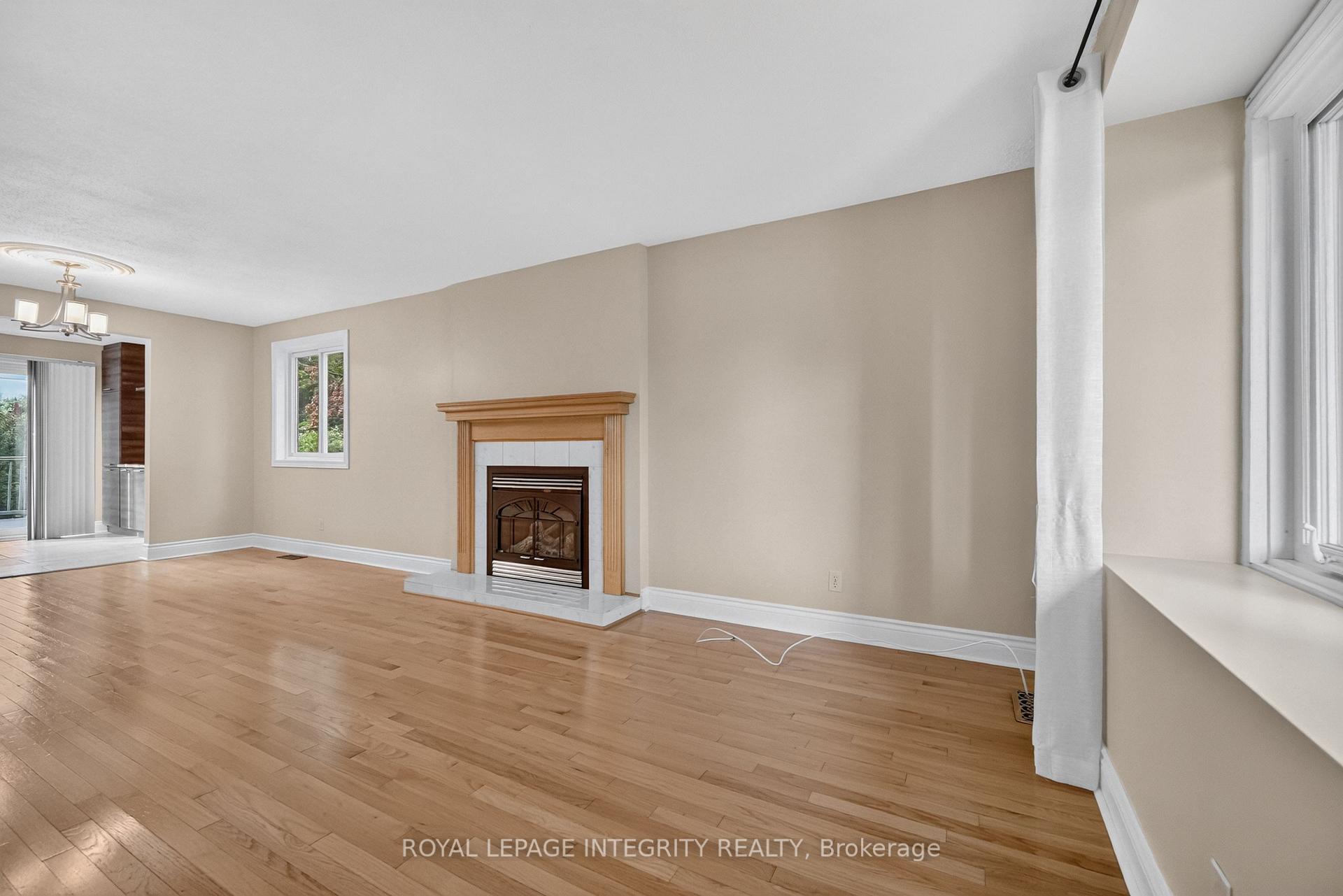 Photo 9 of 1883 Des Prairies Avenue, Ottawa, Queenswood Heights South — HOMEH
