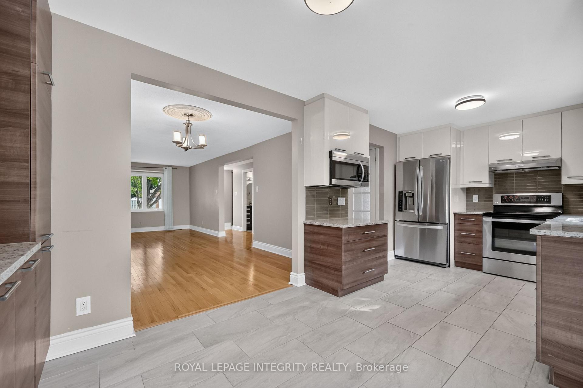 Photo 15 of 1883 Des Prairies Avenue, Ottawa, Queenswood Heights South — HOMEH