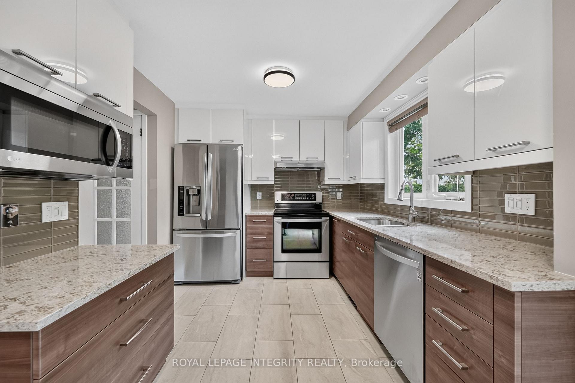 Photo 16 of 1883 Des Prairies Avenue, Ottawa, Queenswood Heights South — HOMEH