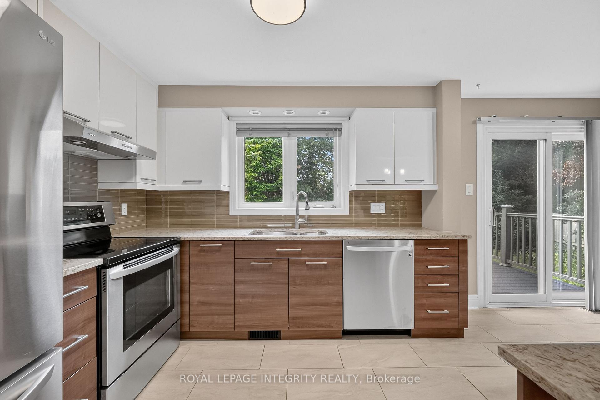 Photo 17 of 1883 Des Prairies Avenue, Ottawa, Queenswood Heights South — HOMEH