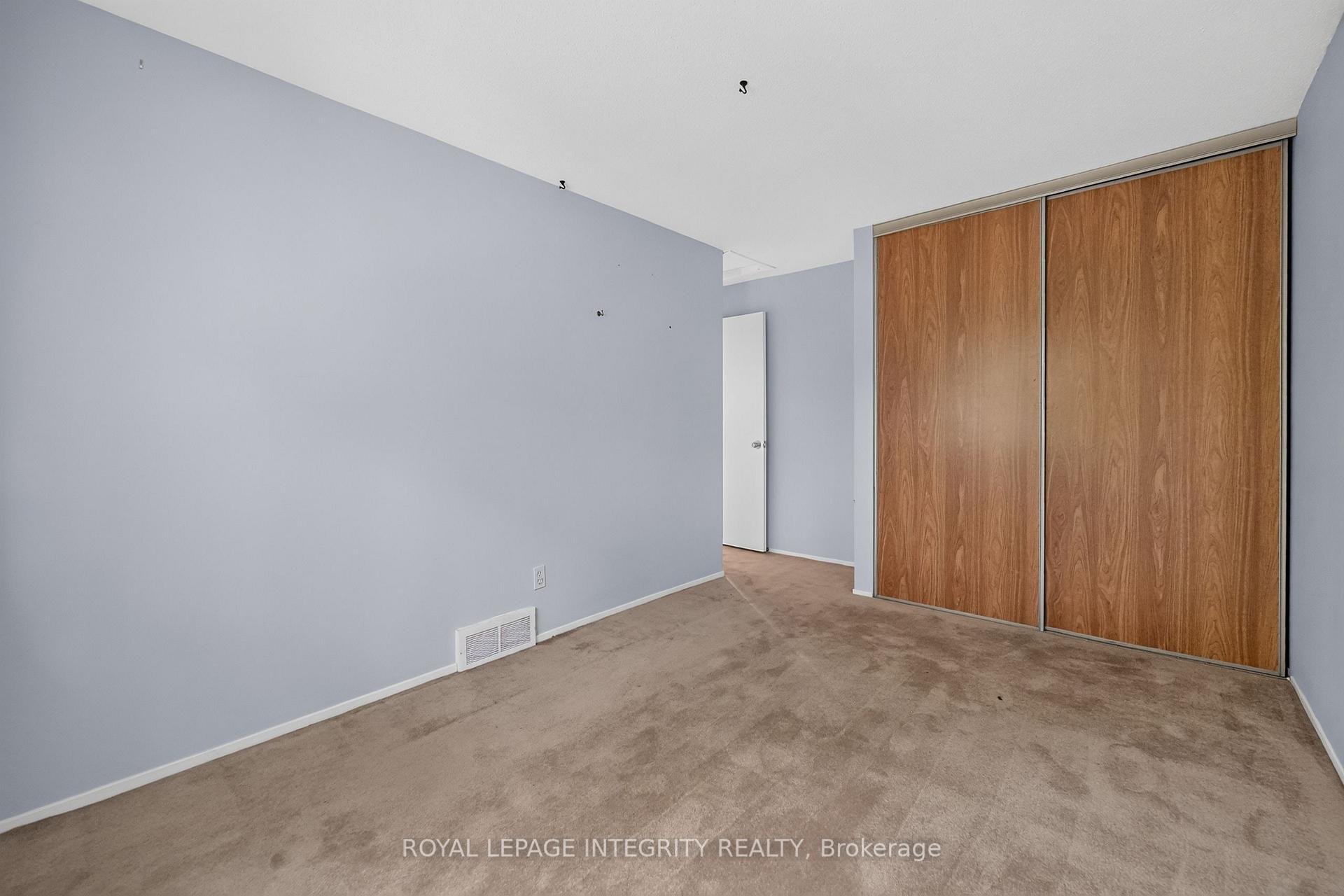 Photo 30 of 1883 Des Prairies Avenue, Ottawa, Queenswood Heights South — HOMEH