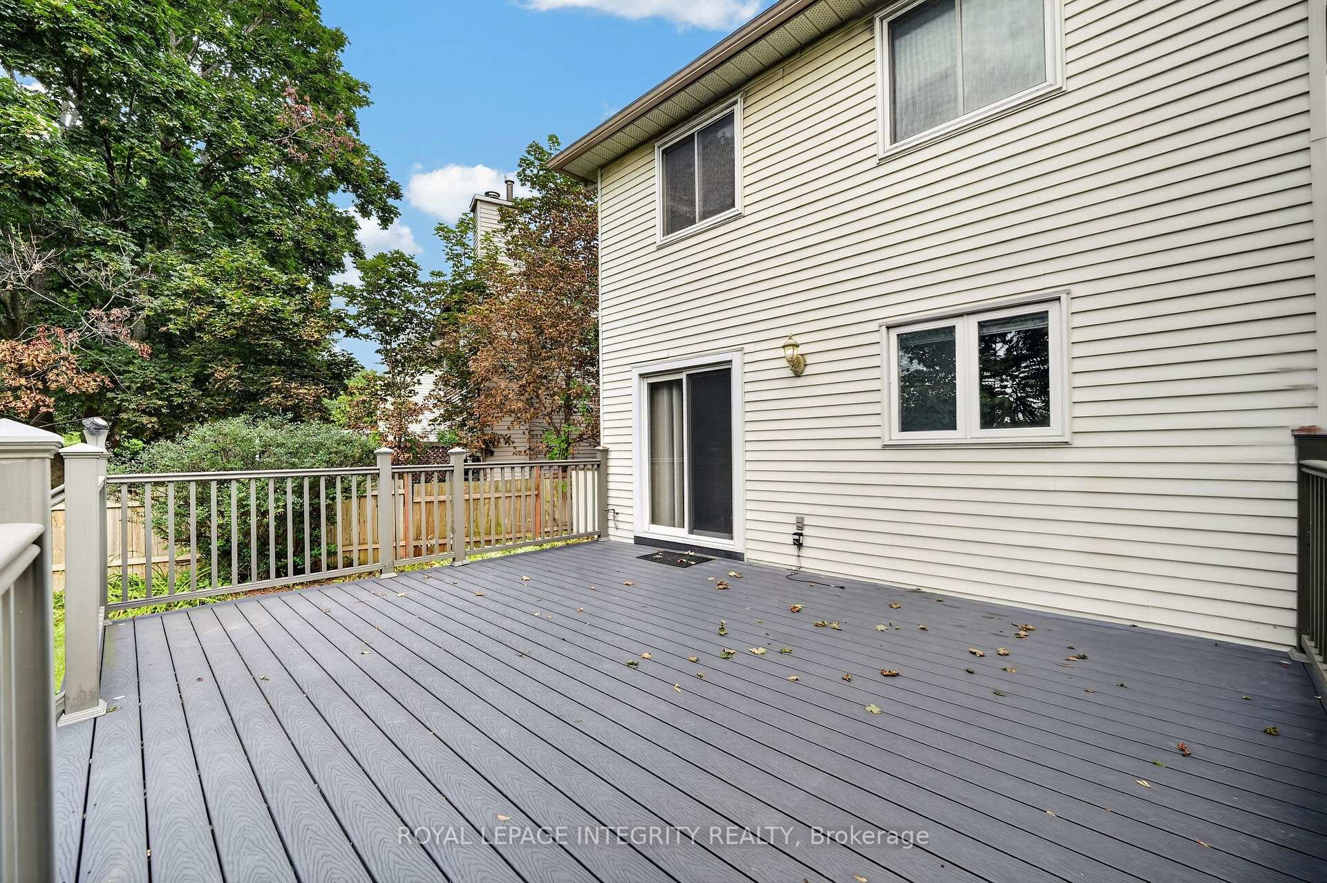 Photo 39 of 1883 Des Prairies Avenue, Ottawa, Queenswood Heights South — HOMEH