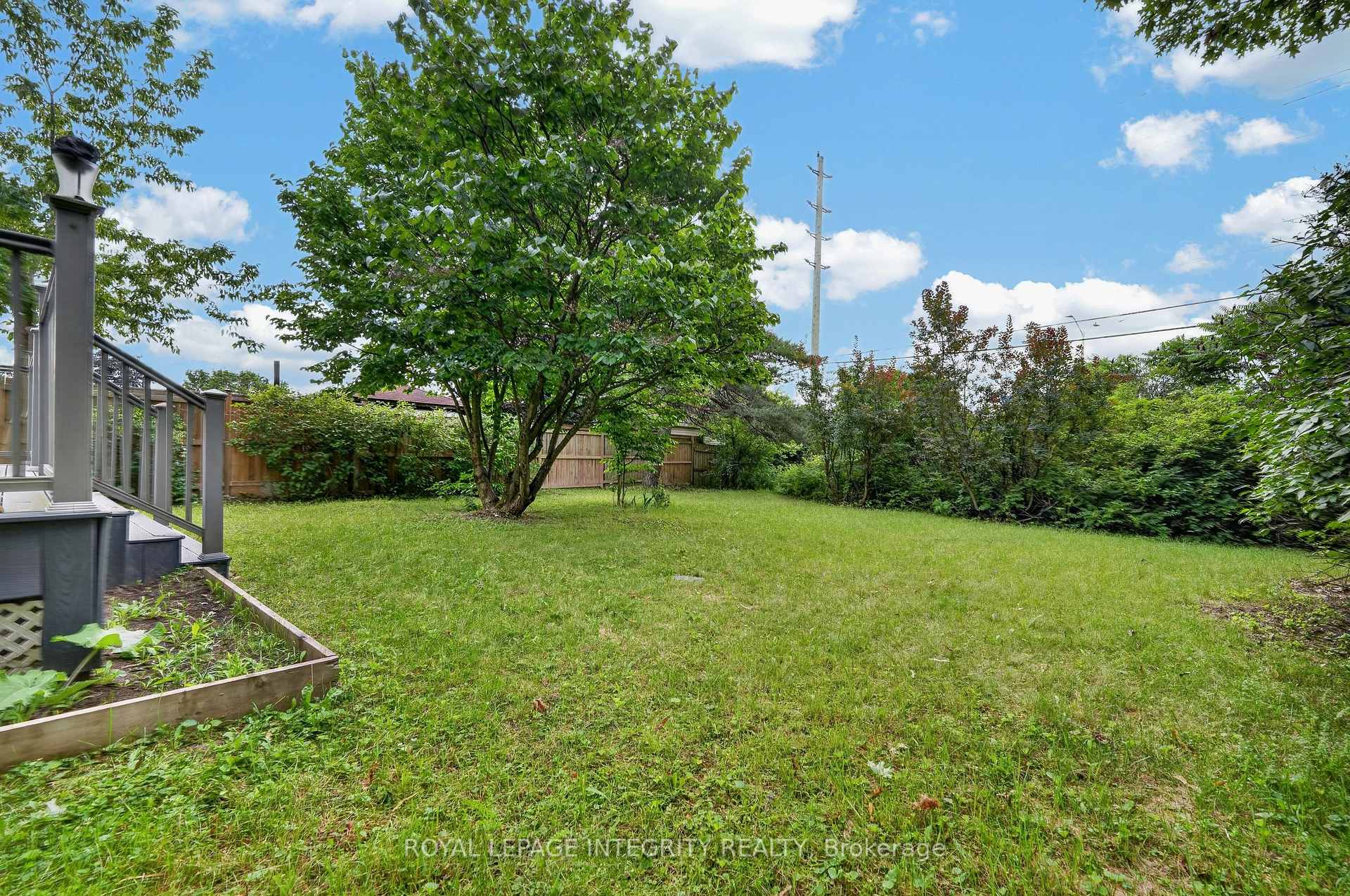 Photo 42 of 1883 Des Prairies Avenue, Ottawa, Queenswood Heights South — HOMEH