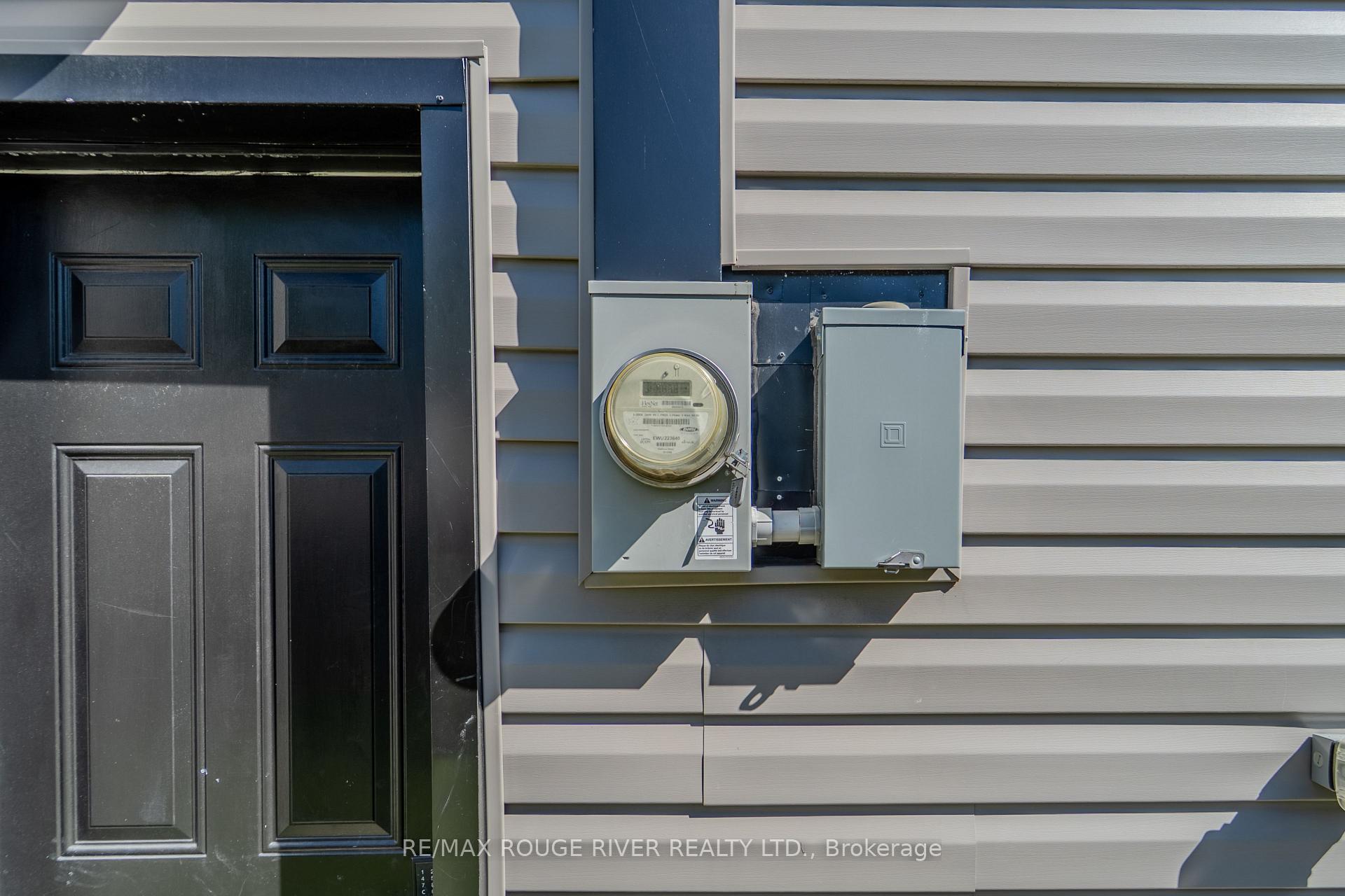 Photo 7 of 1721 S Cameron Blvd, Windsor — HOMEH
