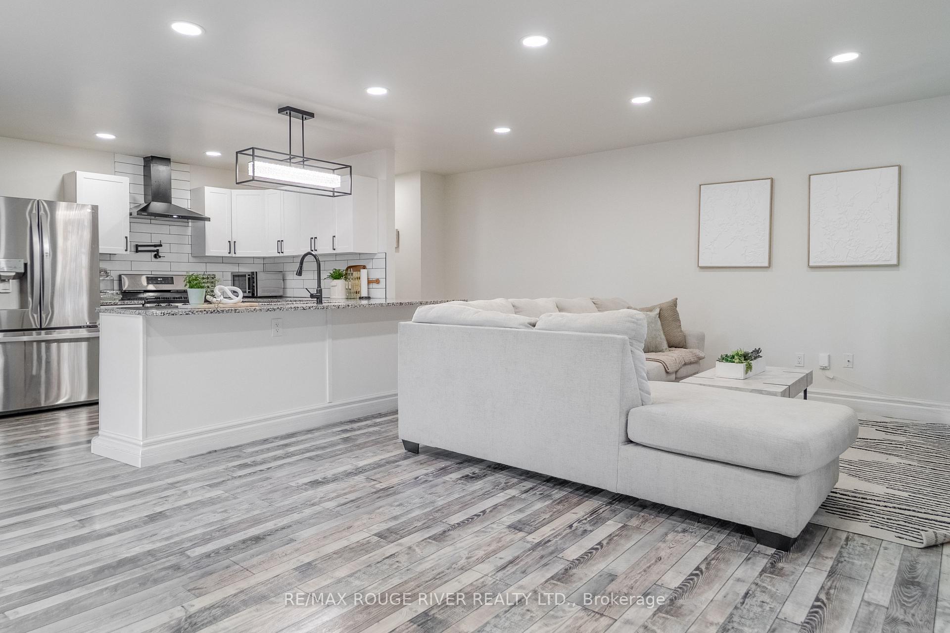 Photo 21 of 1721 S Cameron Blvd, Windsor — HOMEH