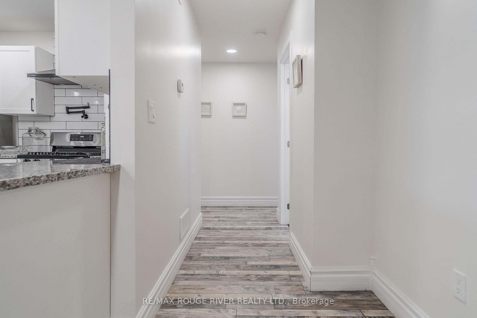 Photo 30 of 1721 S Cameron Blvd, Windsor — HOMEH