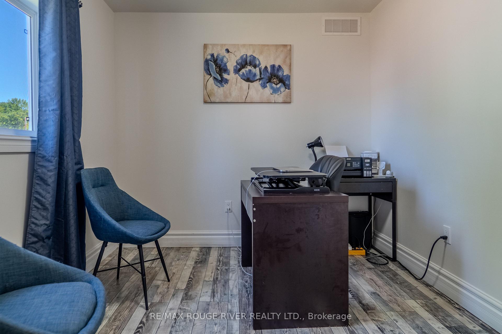 Photo 35 of 1721 S Cameron Blvd, Windsor — HOMEH