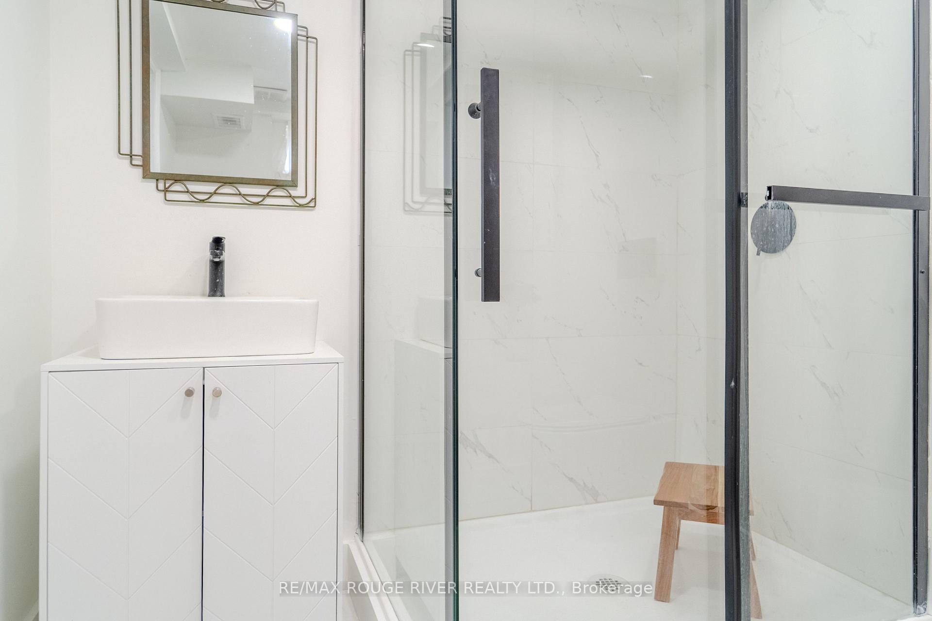 Photo 43 of 1721 S Cameron Blvd, Windsor — HOMEH