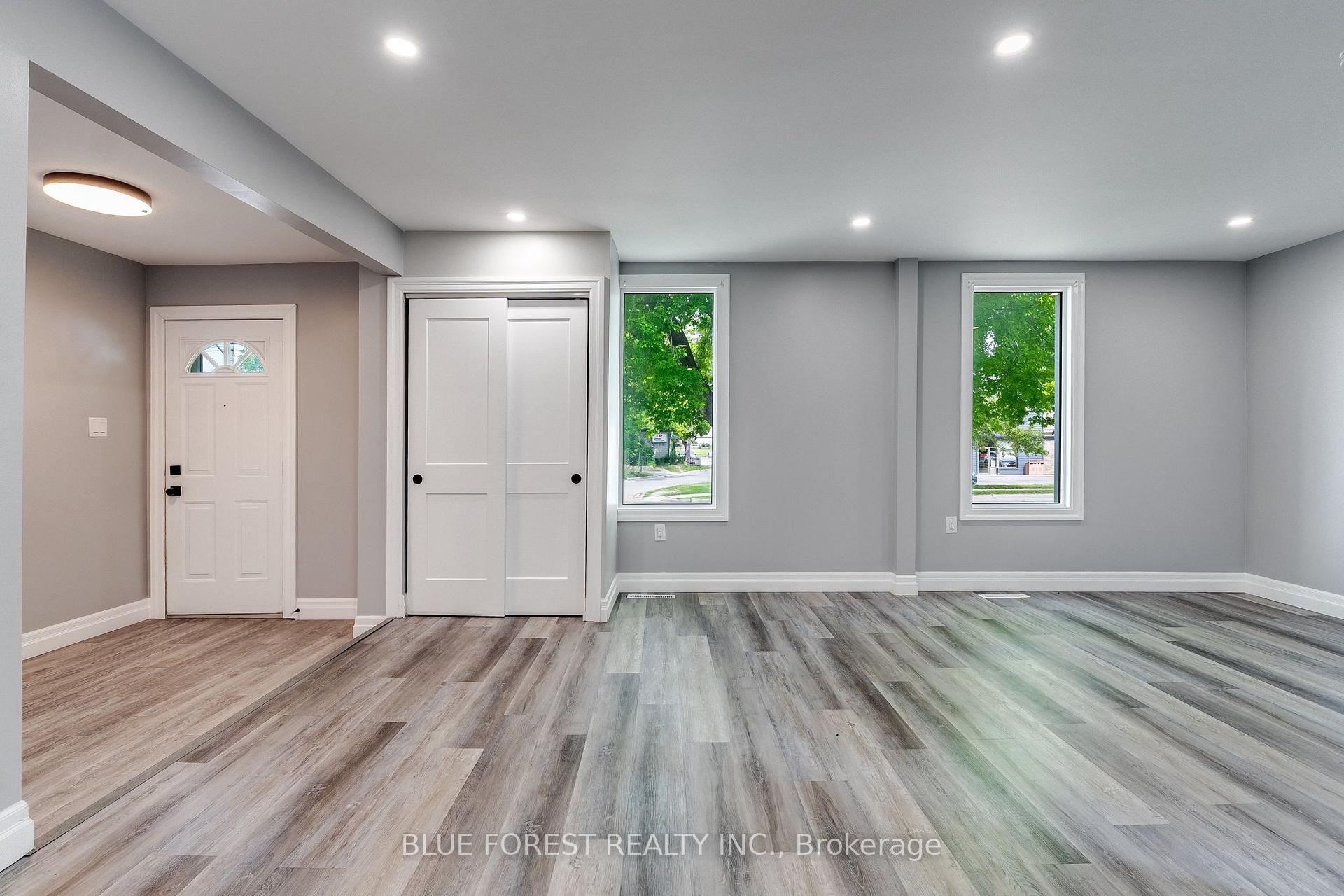 Photo 4 of 30 Park Avenue E, Chatham-Kent, Chatham — HOMEH