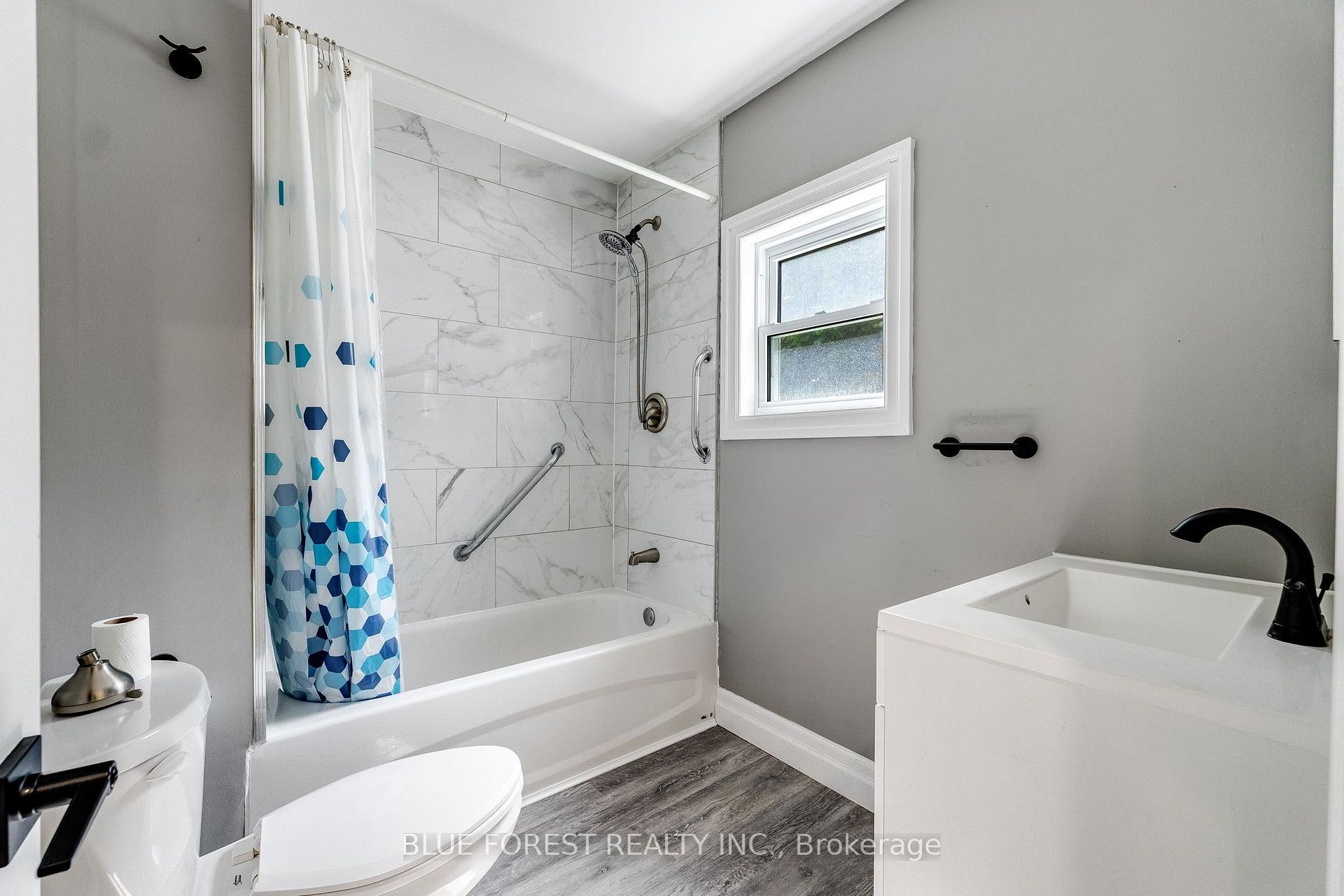 Photo 13 of 30 Park Avenue E, Chatham-Kent, Chatham — HOMEH