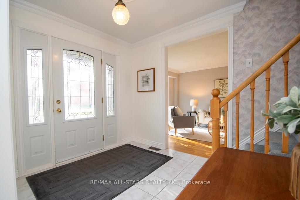 Photo 6 of 29 Mcdonagh Drive, Kawartha Lakes, Lindsay — HOMEH