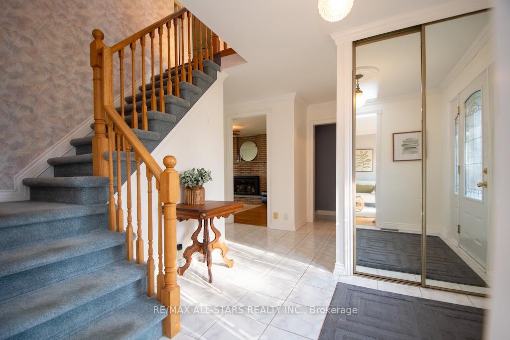 Photo 8 of 29 Mcdonagh Drive, Kawartha Lakes, Lindsay — HOMEH