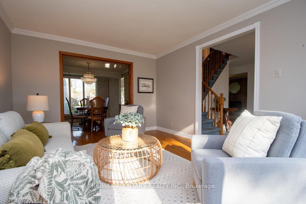 Photo 10 of 29 Mcdonagh Drive, Kawartha Lakes, Lindsay — HOMEH