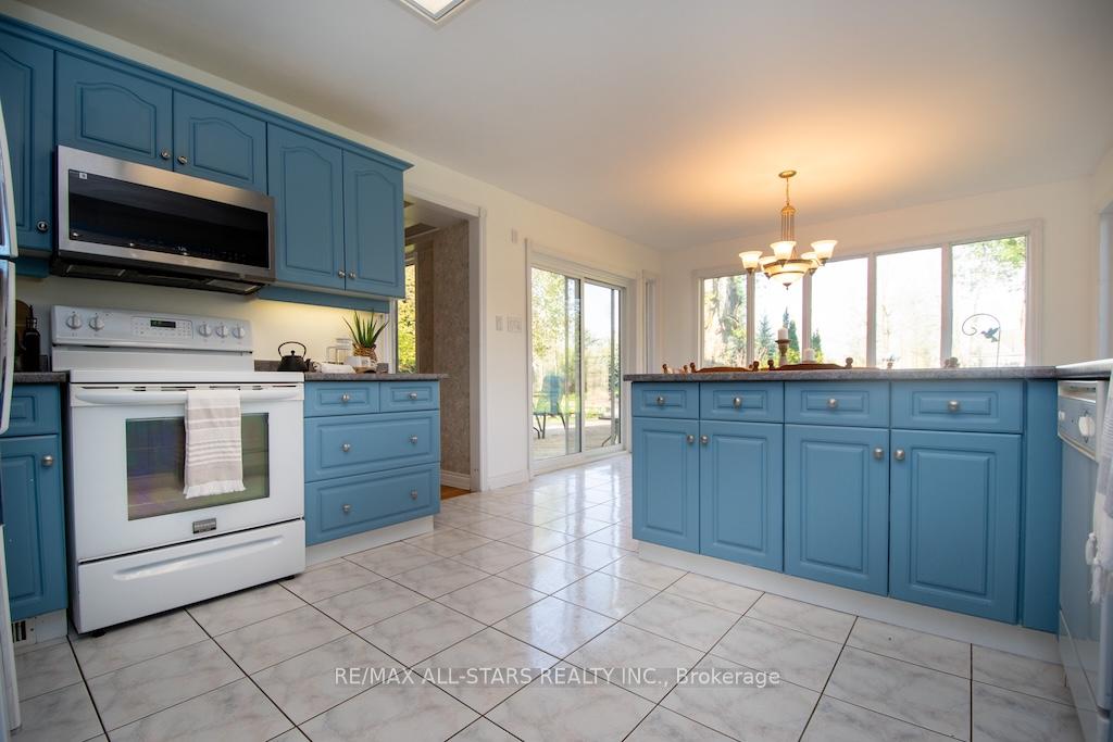 Photo 15 of 29 Mcdonagh Drive, Kawartha Lakes, Lindsay — HOMEH