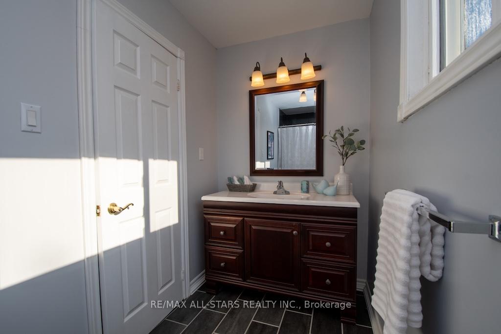 Photo 28 of 29 Mcdonagh Drive, Kawartha Lakes, Lindsay — HOMEH