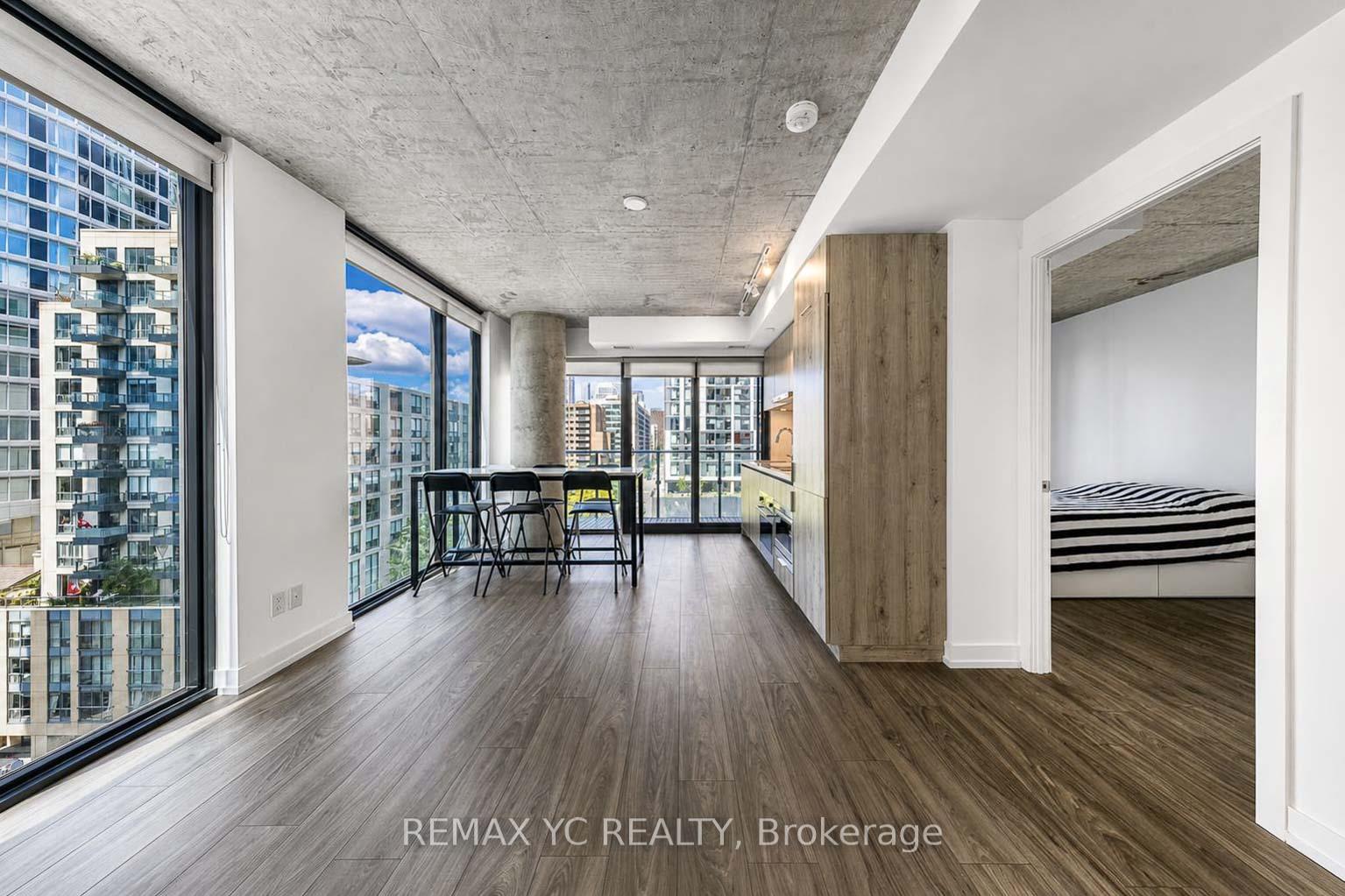 Photo 2 of Unit 803, 47 Mutual Street, Toronto, Church-Yonge Corridor — HOMEH