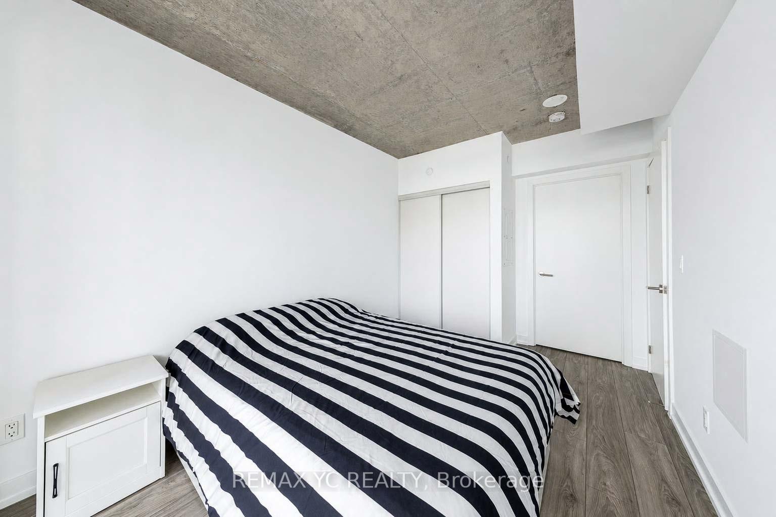 Photo 9 of Unit 803, 47 Mutual Street, Toronto, Church-Yonge Corridor — HOMEH