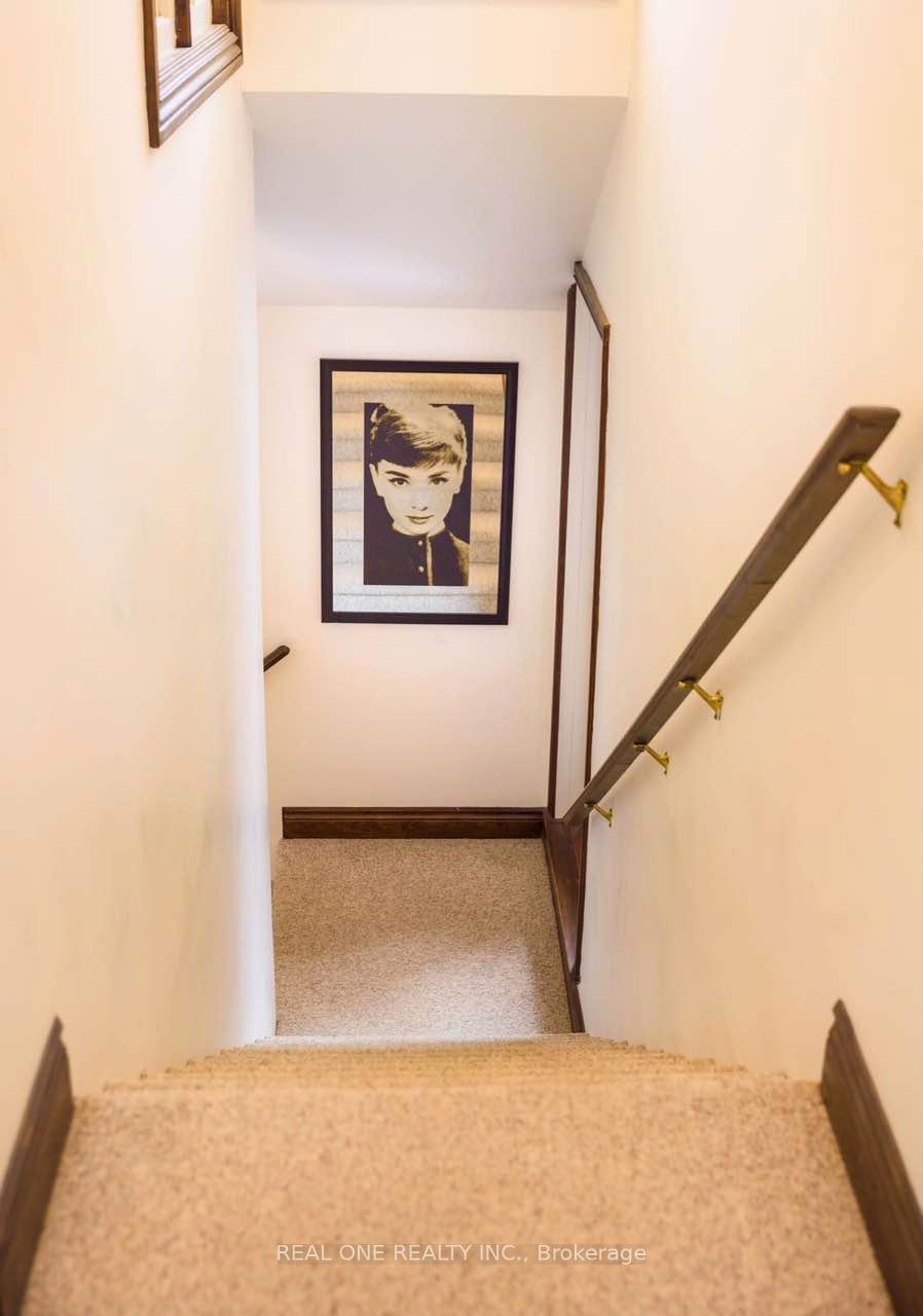 Photo 11 of Unit A, 86 Morrison Avenue, Brock, Beaverton — HOMEH