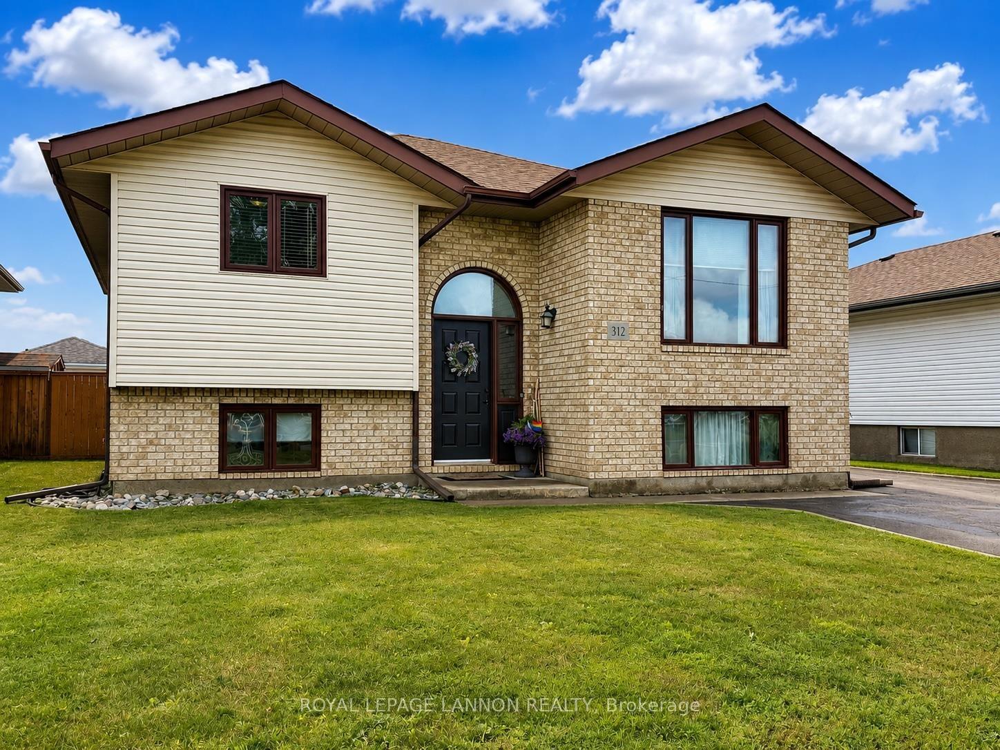 Photo 1 of 312 Caribou Crescent, Thunder Bay, Parkdale — HOMEH