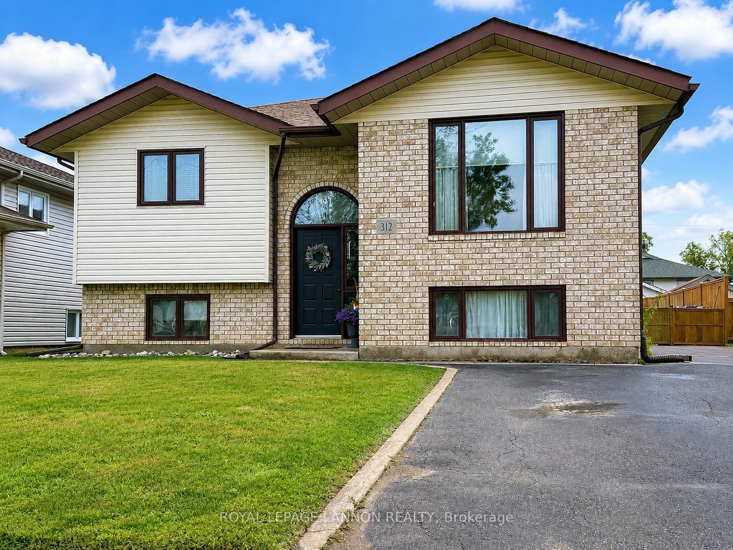 Photo 2 of 312 Caribou Crescent, Thunder Bay, Parkdale — HOMEH