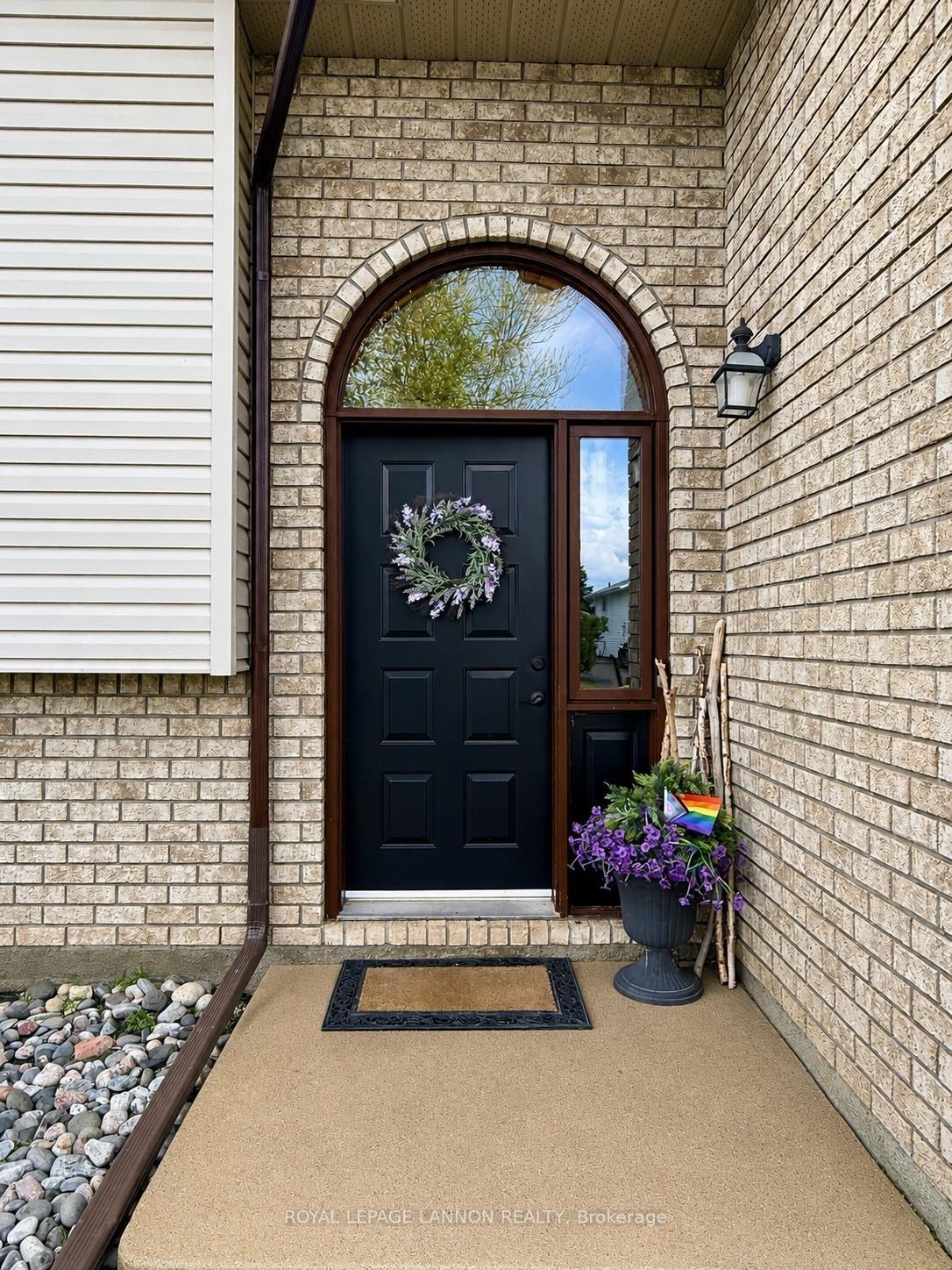 Photo 3 of 312 Caribou Crescent, Thunder Bay, Parkdale — HOMEH