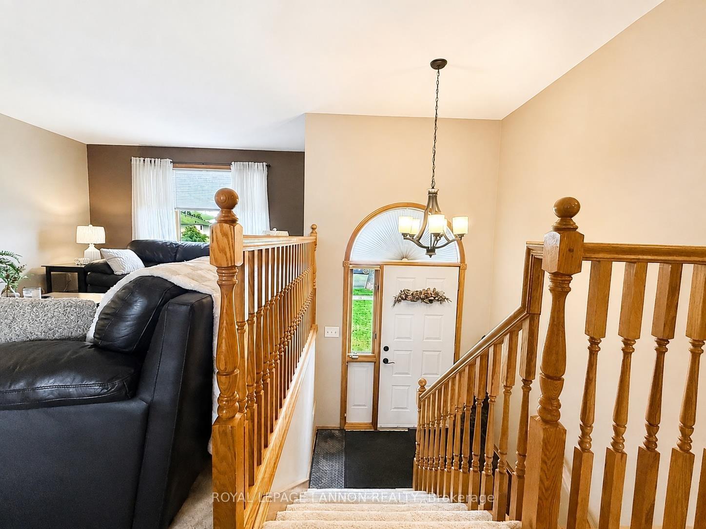 Photo 5 of 312 Caribou Crescent, Thunder Bay, Parkdale — HOMEH