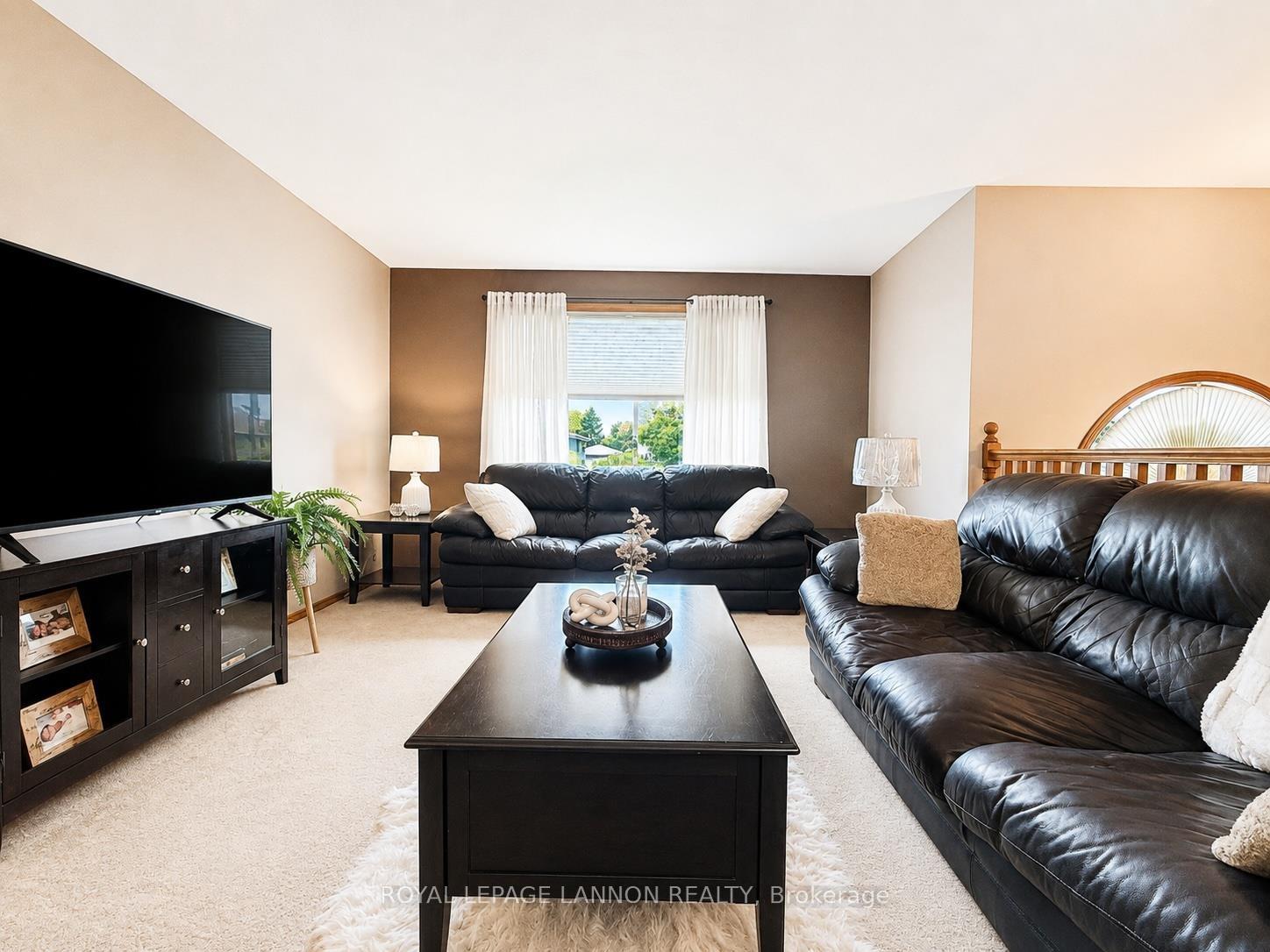 Photo 8 of 312 Caribou Crescent, Thunder Bay, Parkdale — HOMEH