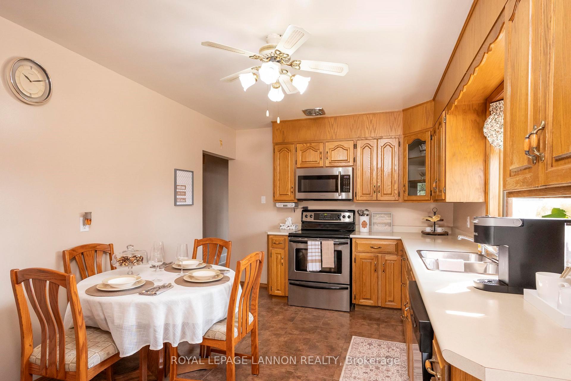 Photo 8 of 139 Clarkson Street S, Thunder Bay, Forest Park — HOMEH