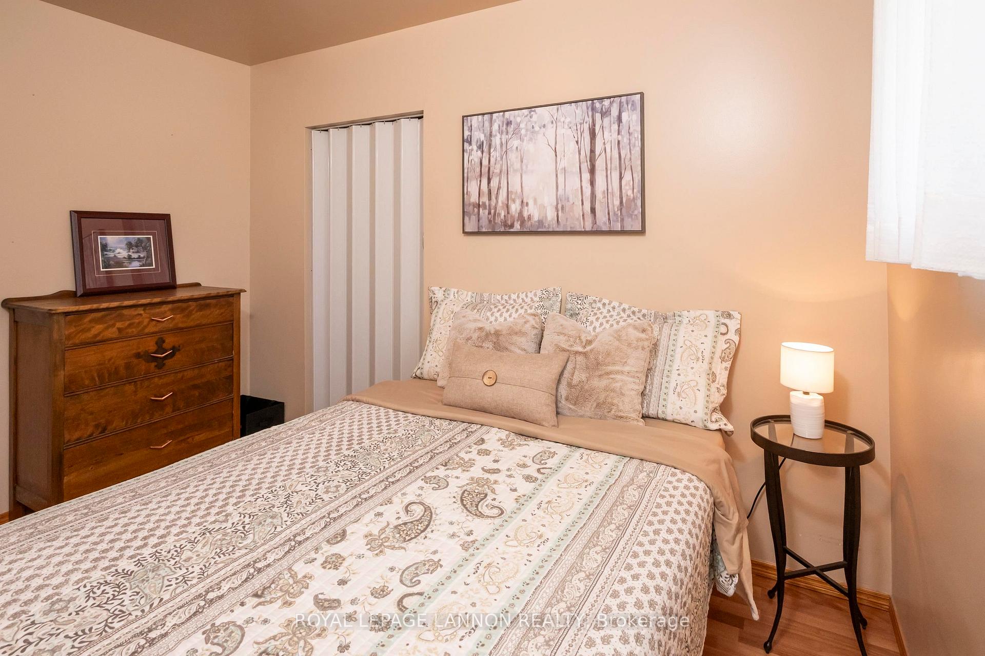 Photo 23 of 139 Clarkson Street S, Thunder Bay, Forest Park — HOMEH