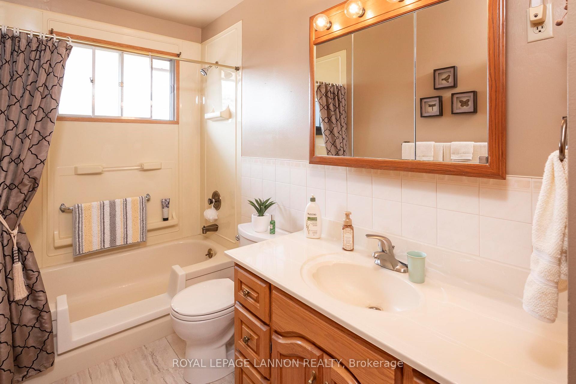 Photo 28 of 139 Clarkson Street S, Thunder Bay, Forest Park — HOMEH