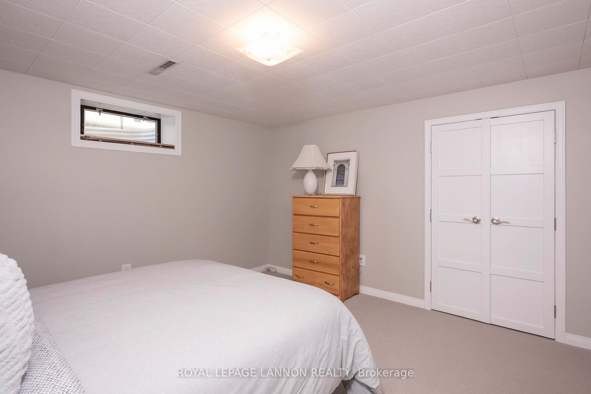Photo 33 of 139 Clarkson Street S, Thunder Bay, Forest Park — HOMEH