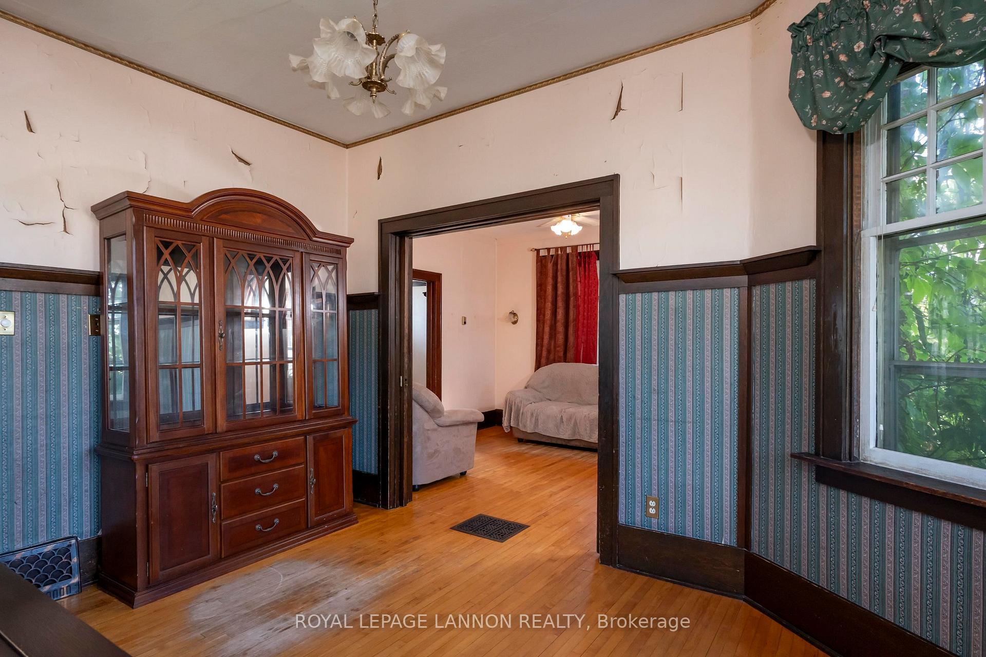Photo 11 of 42 Gordon Avenue, Thunder Bay, Green Acres — HOMEH