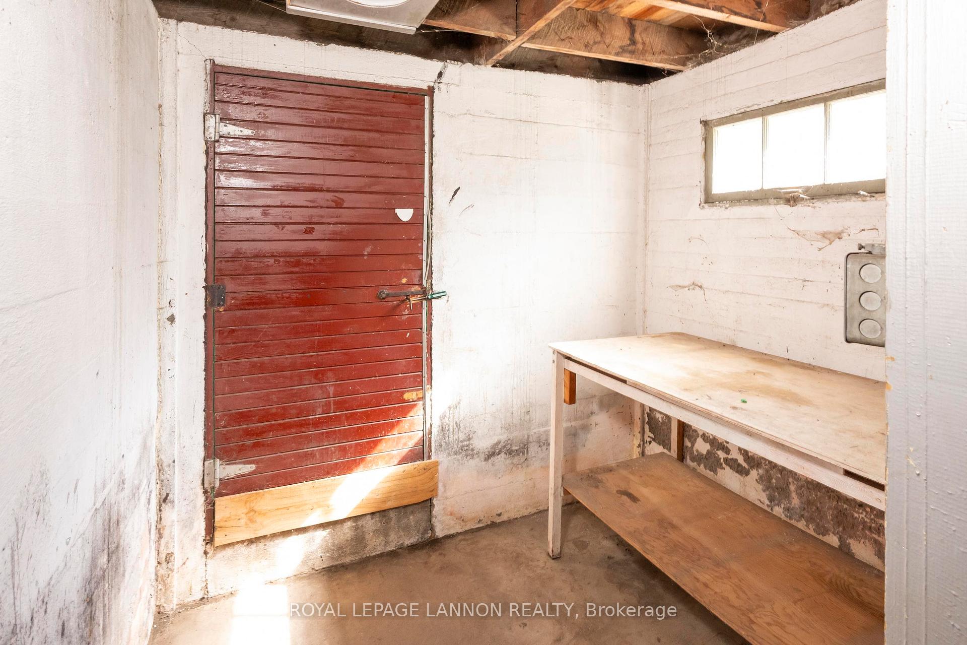 Photo 15 of 42 Gordon Avenue, Thunder Bay, Green Acres — HOMEH