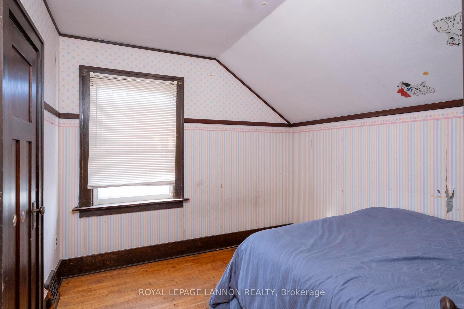 Photo 19 of 42 Gordon Avenue, Thunder Bay, Green Acres — HOMEH