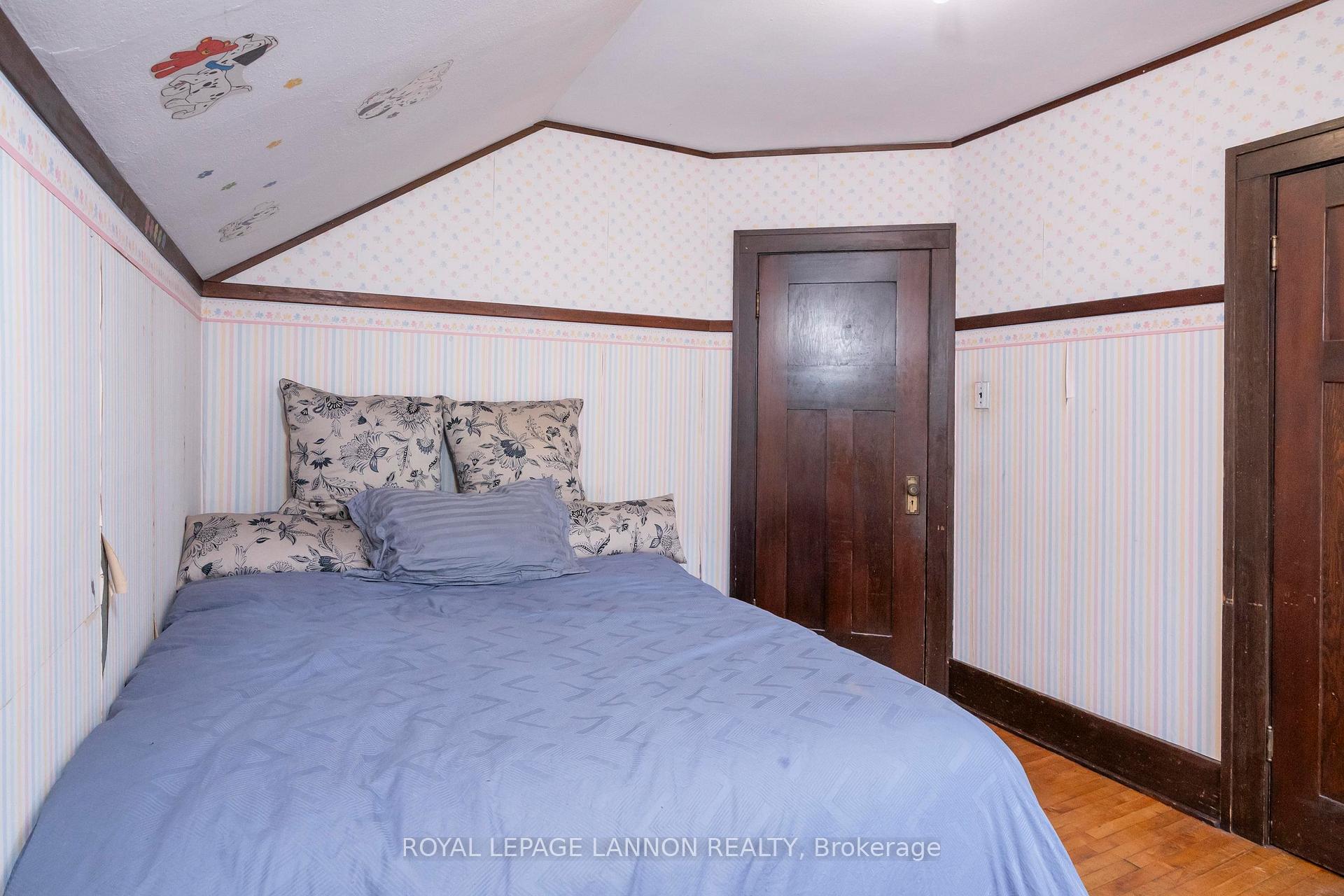 Photo 25 of 42 Gordon Avenue, Thunder Bay, Green Acres — HOMEH