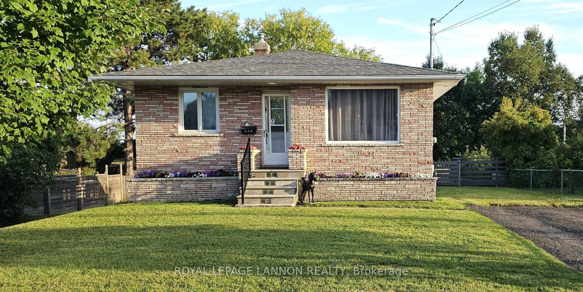 Photo 1 of 403 Arundel Street, Thunder Bay, Current River — HOMEH
