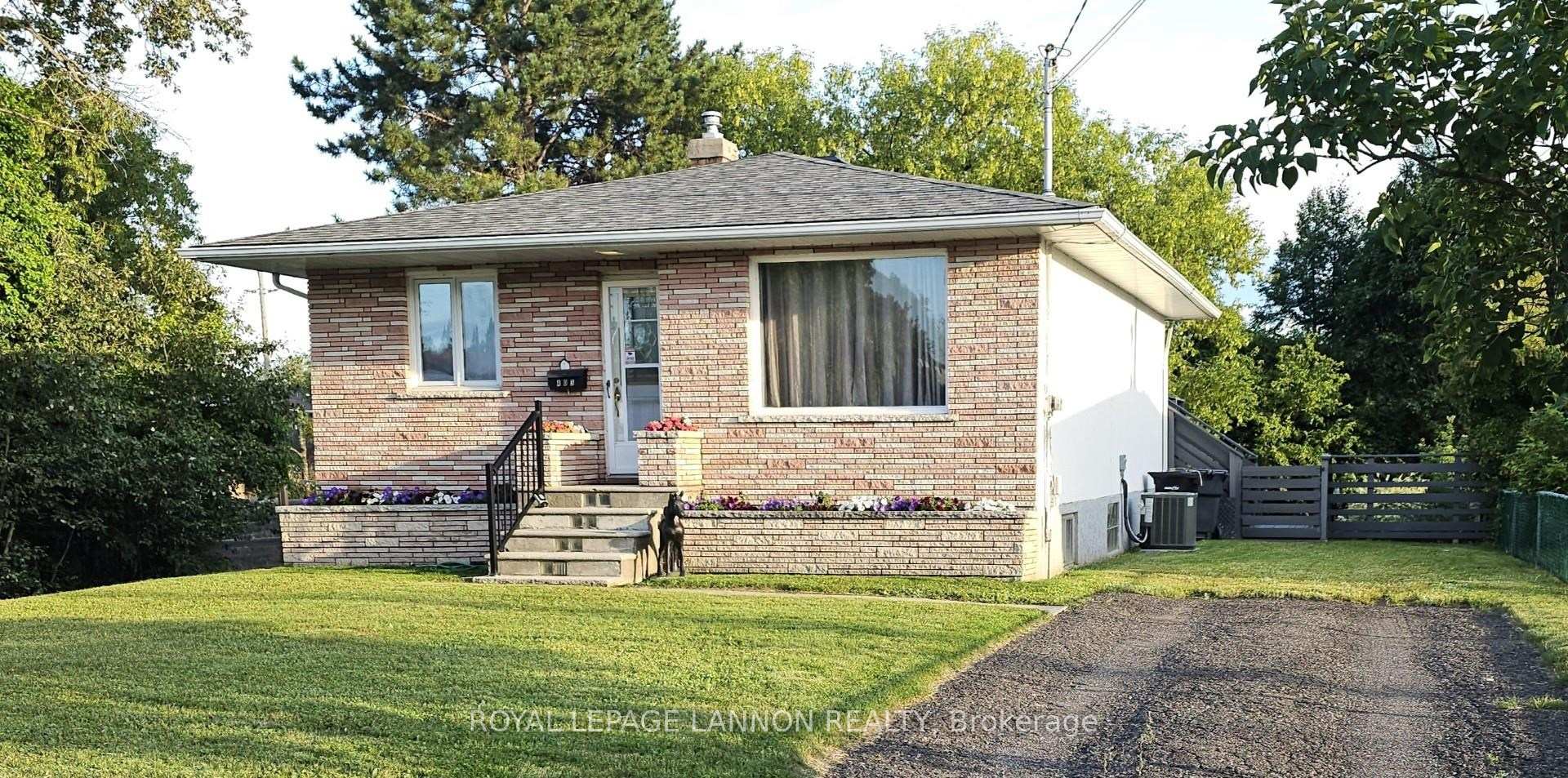 Photo 2 of 403 Arundel Street, Thunder Bay, Current River — HOMEH