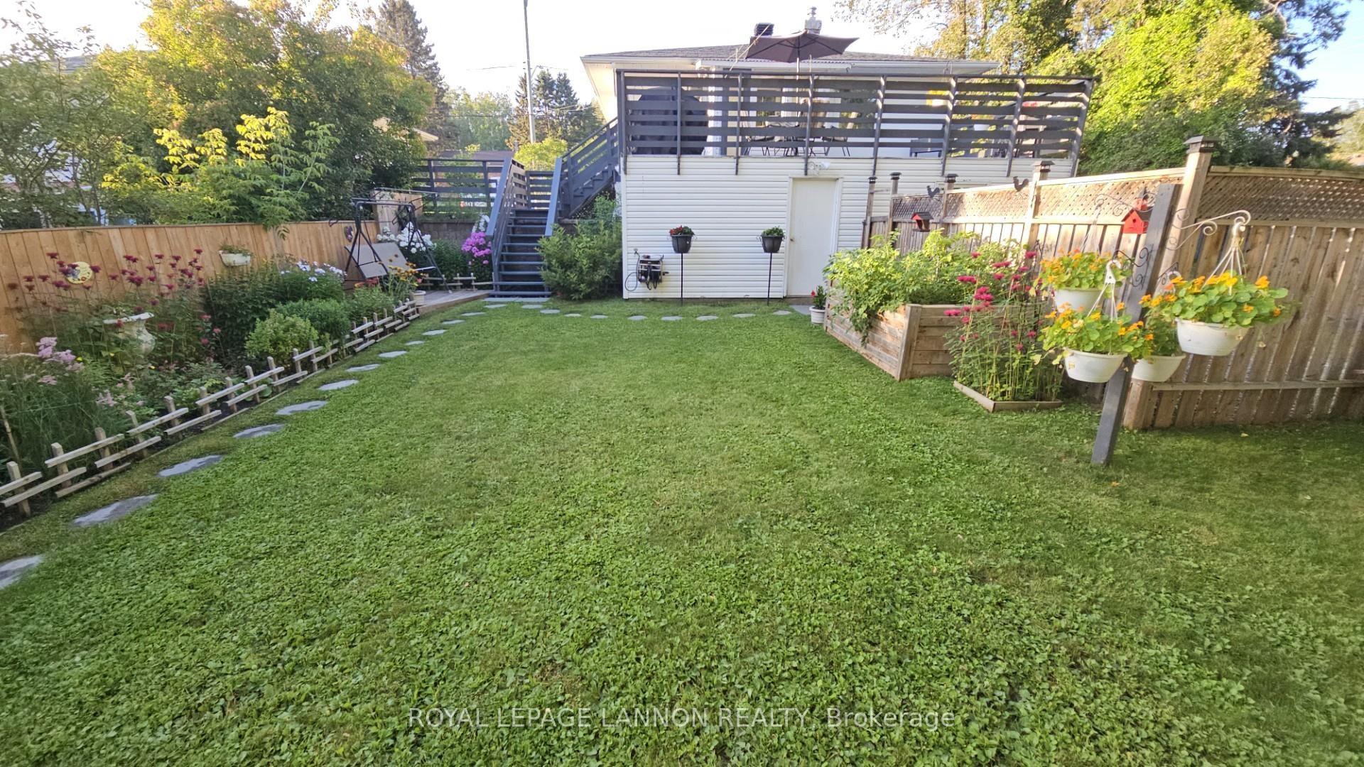 Photo 3 of 403 Arundel Street, Thunder Bay, Current River — HOMEH