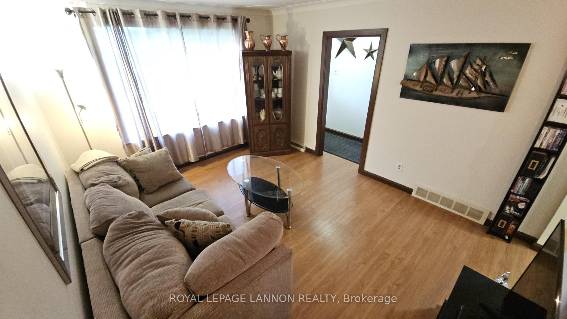 Photo 6 of 403 Arundel Street, Thunder Bay, Current River — HOMEH