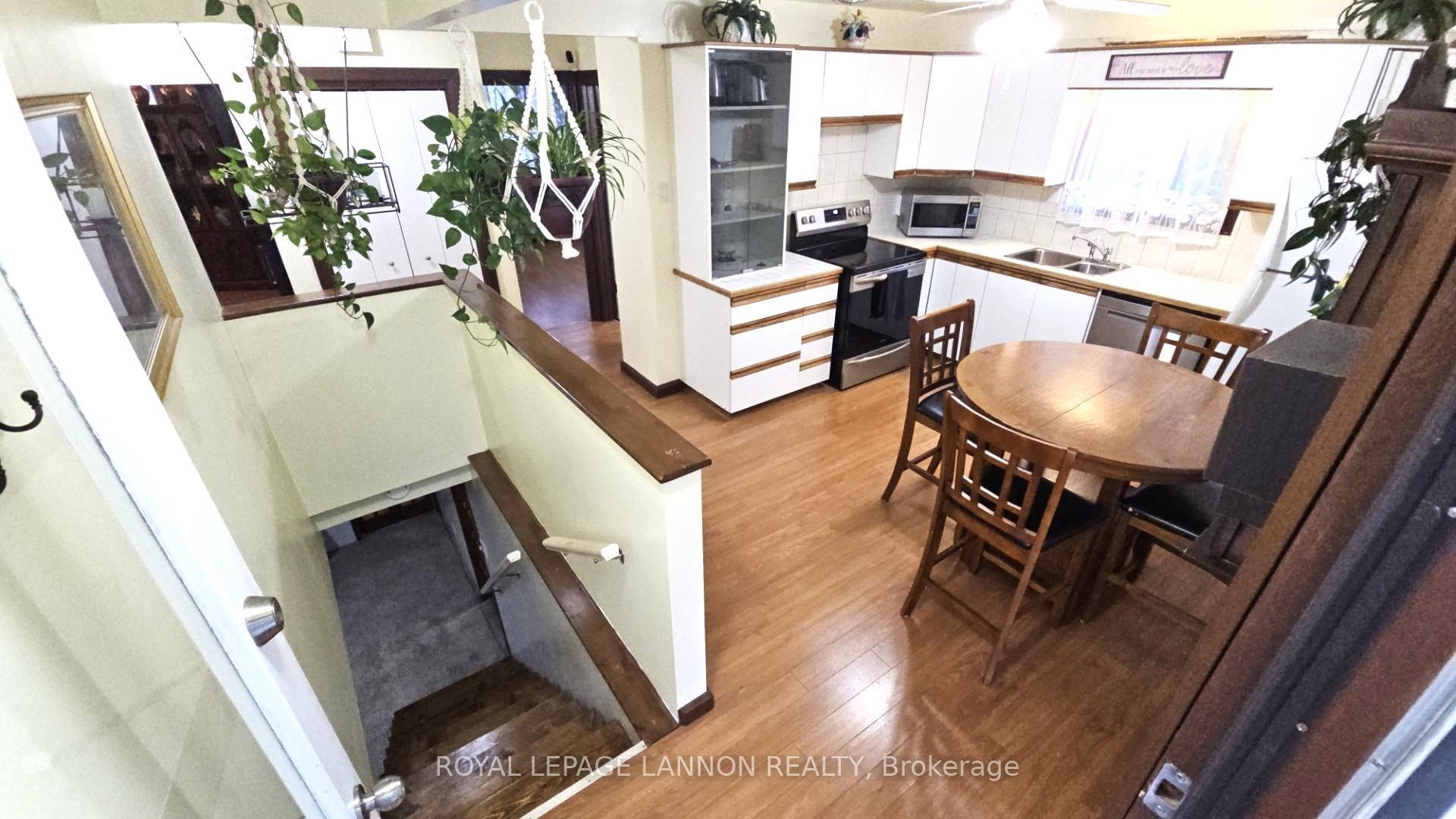 Photo 14 of 403 Arundel Street, Thunder Bay, Current River — HOMEH