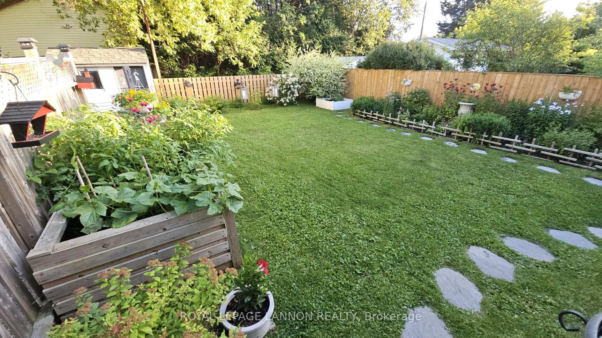Photo 25 of 403 Arundel Street, Thunder Bay, Current River — HOMEH