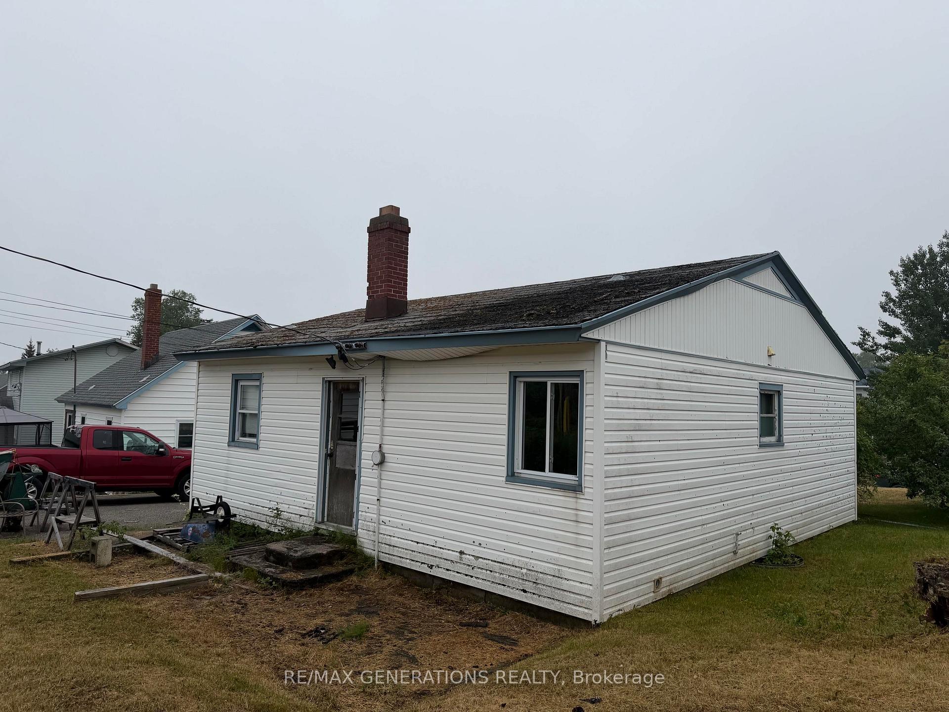 Photo 3 of 10 Princess Avenue, Terrace Bay, TB-92 — HOMEH