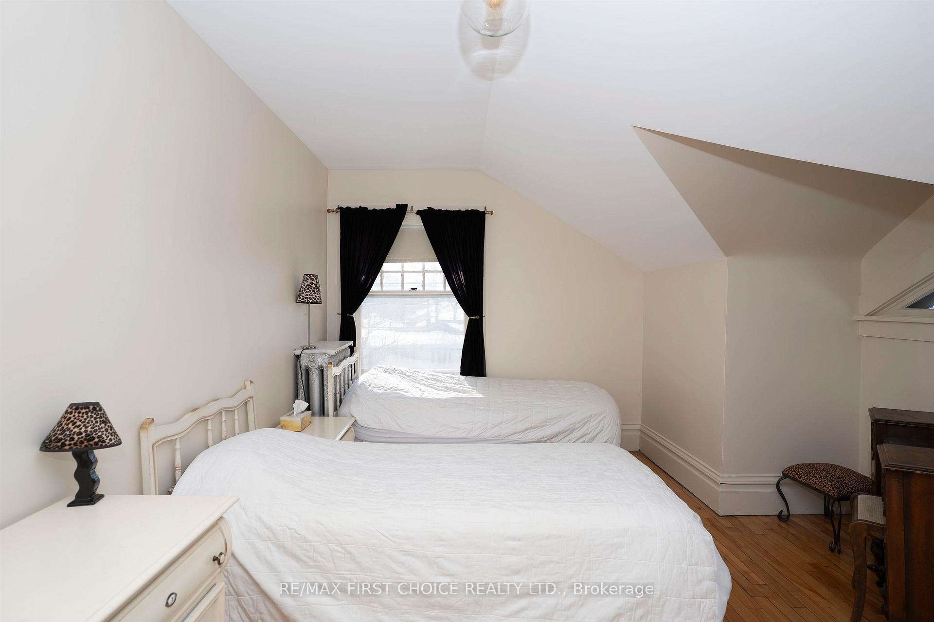 Photo 37 of 43 Summit Avenue, Thunder Bay, Mariday Heights — HOMEH