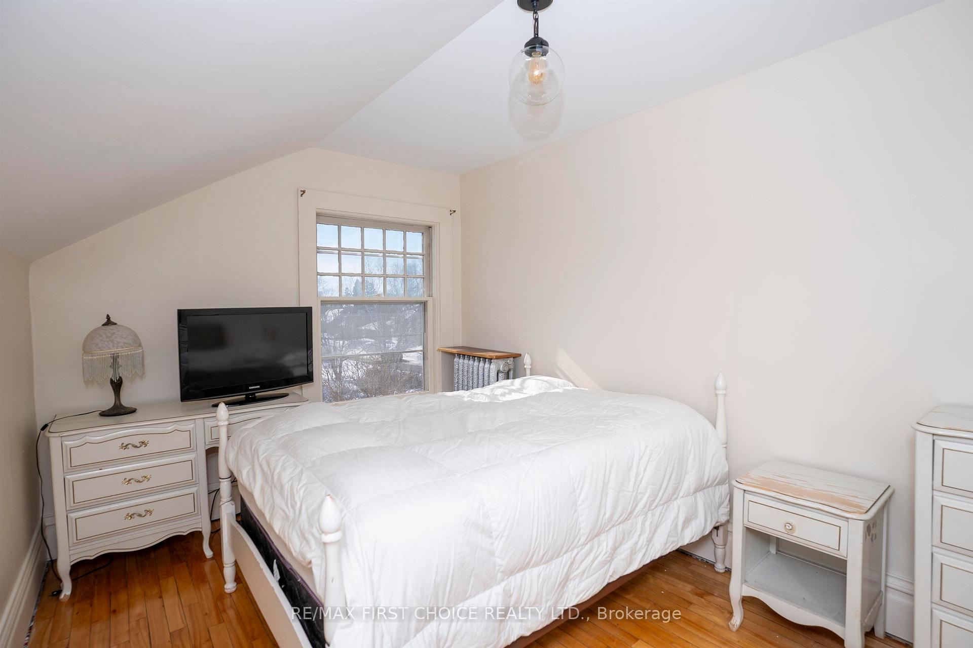 Photo 42 of 43 Summit Avenue, Thunder Bay, Mariday Heights — HOMEH