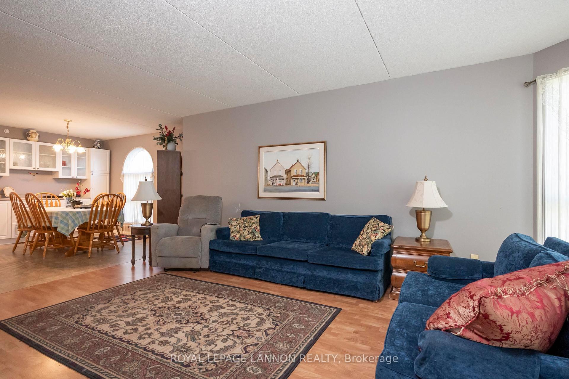 Photo 5 of 101 - 620 Red River Road, Thunder Bay, College Heights — HOMEH