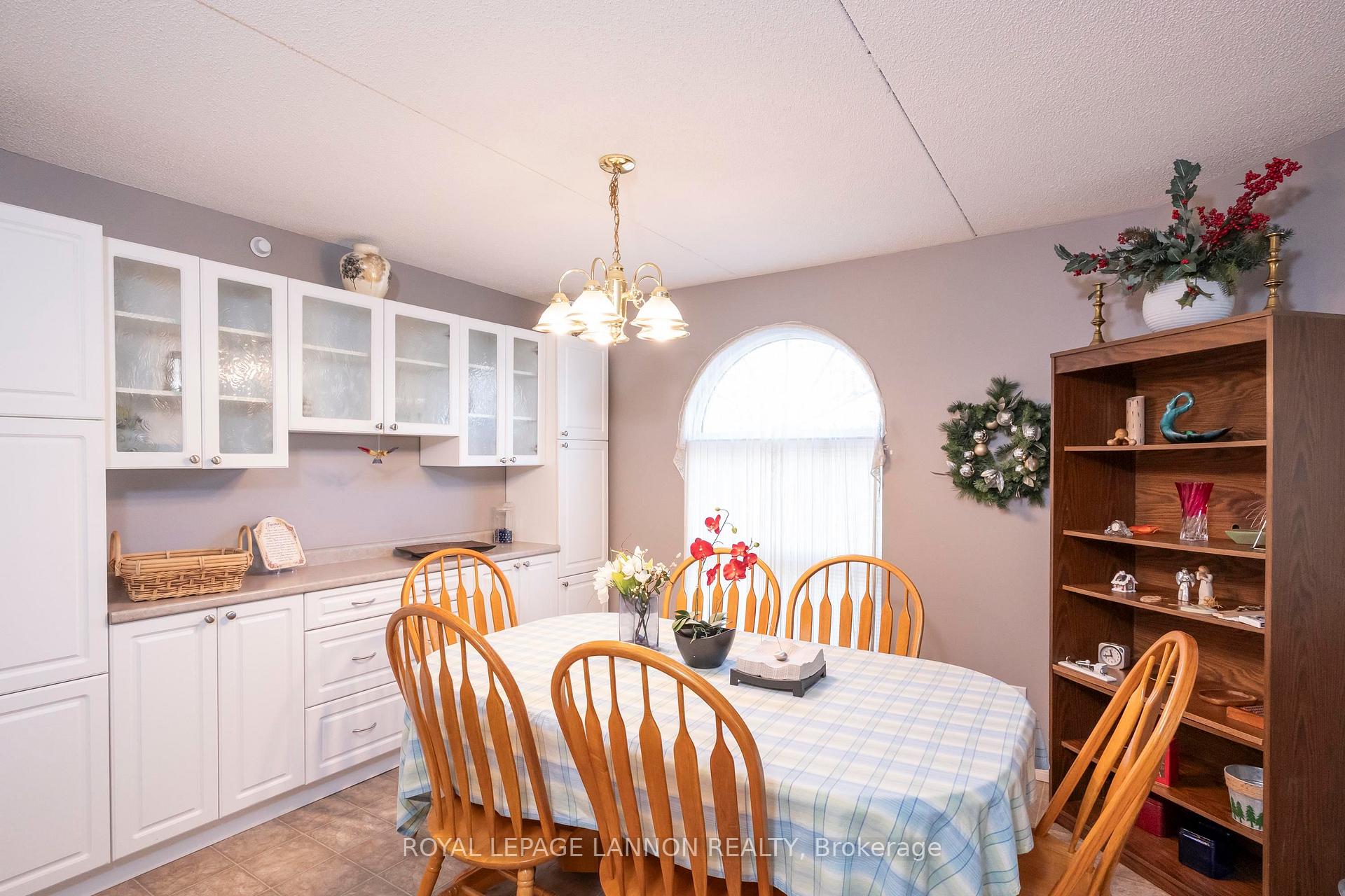 Photo 9 of 101 - 620 Red River Road, Thunder Bay, College Heights — HOMEH
