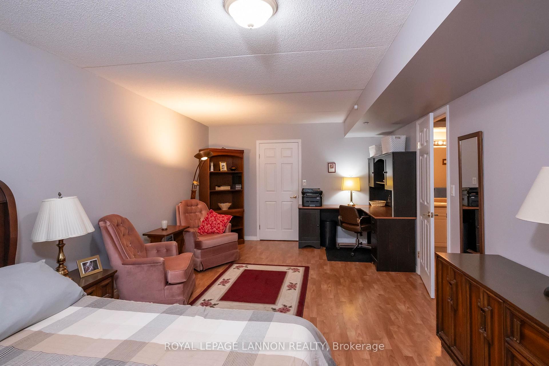 Photo 14 of 101 - 620 Red River Road, Thunder Bay, College Heights — HOMEH